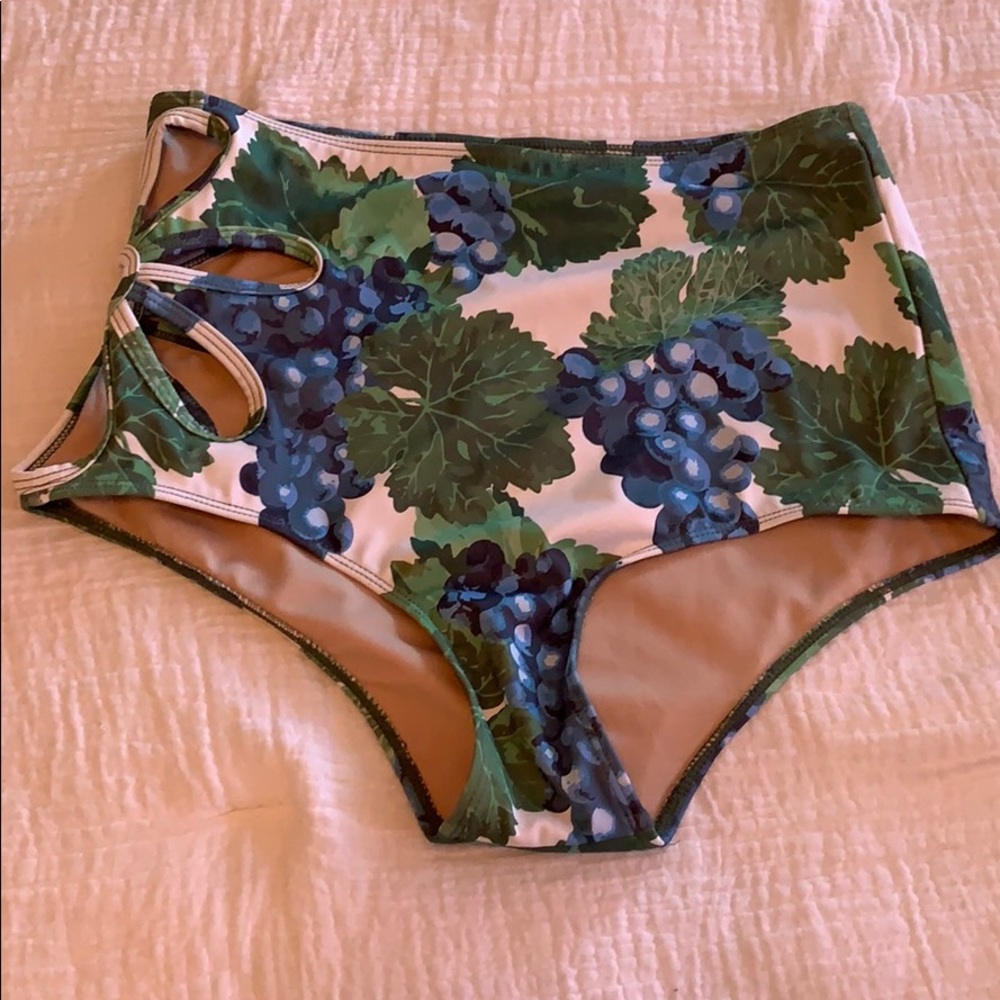 Kortni Jeane Flower Cutout Bottoms